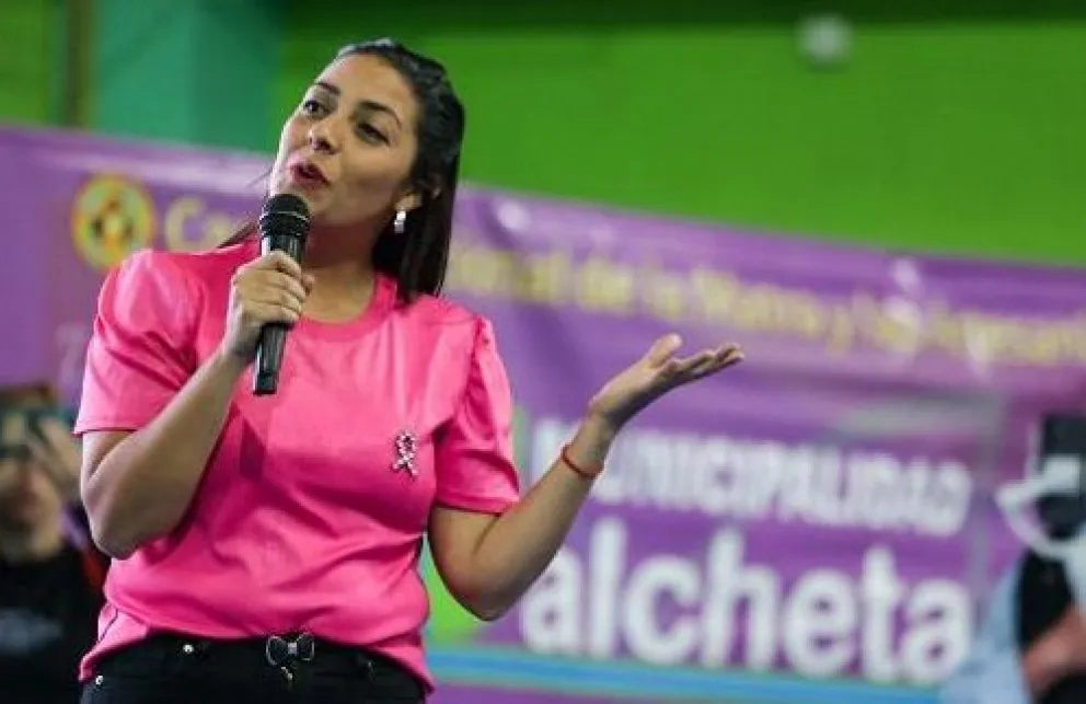 "Me dijeron que lo largue a mi estilo y pegó fuerte", afirmó Yamila Direne sobre el video que causó furor. Foto: Facebook Linda Valcheta.