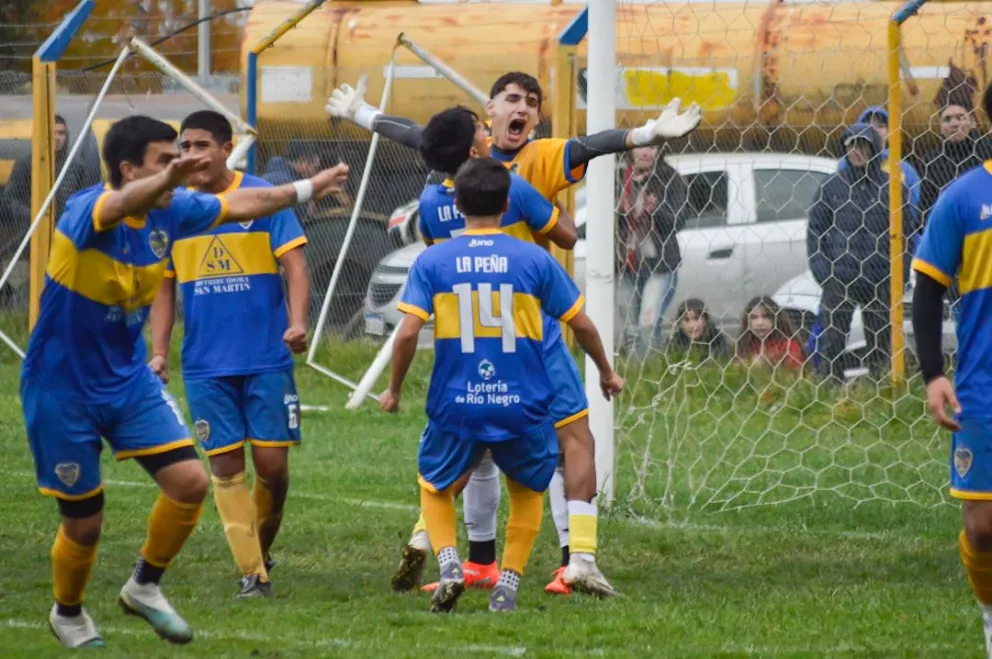 Peña avanzó en un partido repleto de emociones. Fotos: Emanuel Mirenghi.