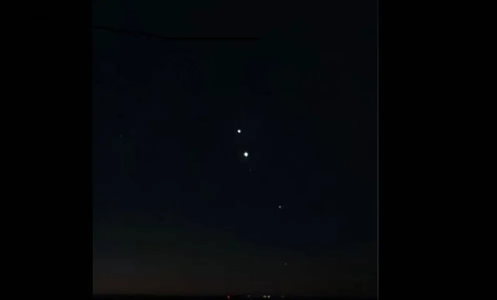 Un grupo de jóvenes de Patagones se vieron sorprendidos por una estrella fugaz. Foto: captura TikTok