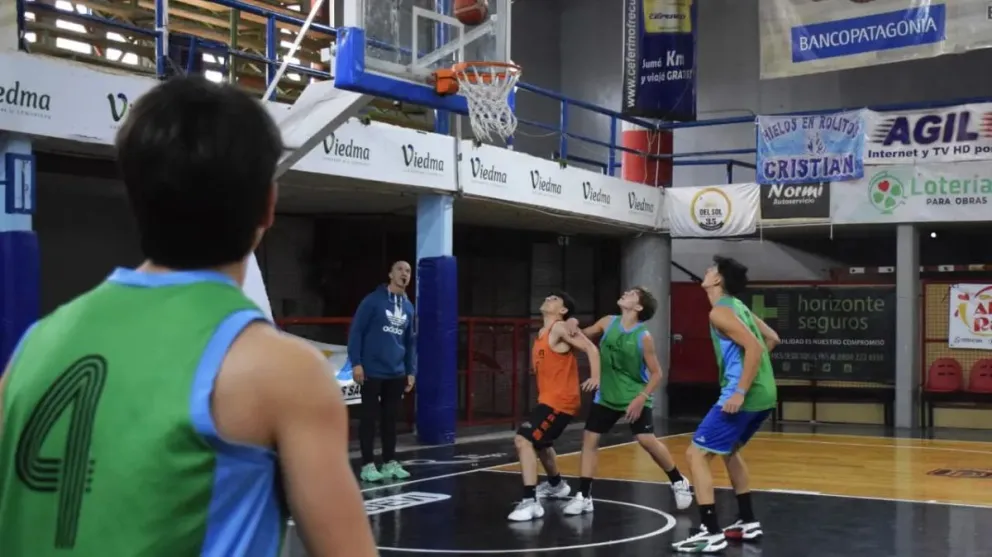 En Viedma, el básquet 3x3 abrió la competición provincial durante la primera semana de junio
