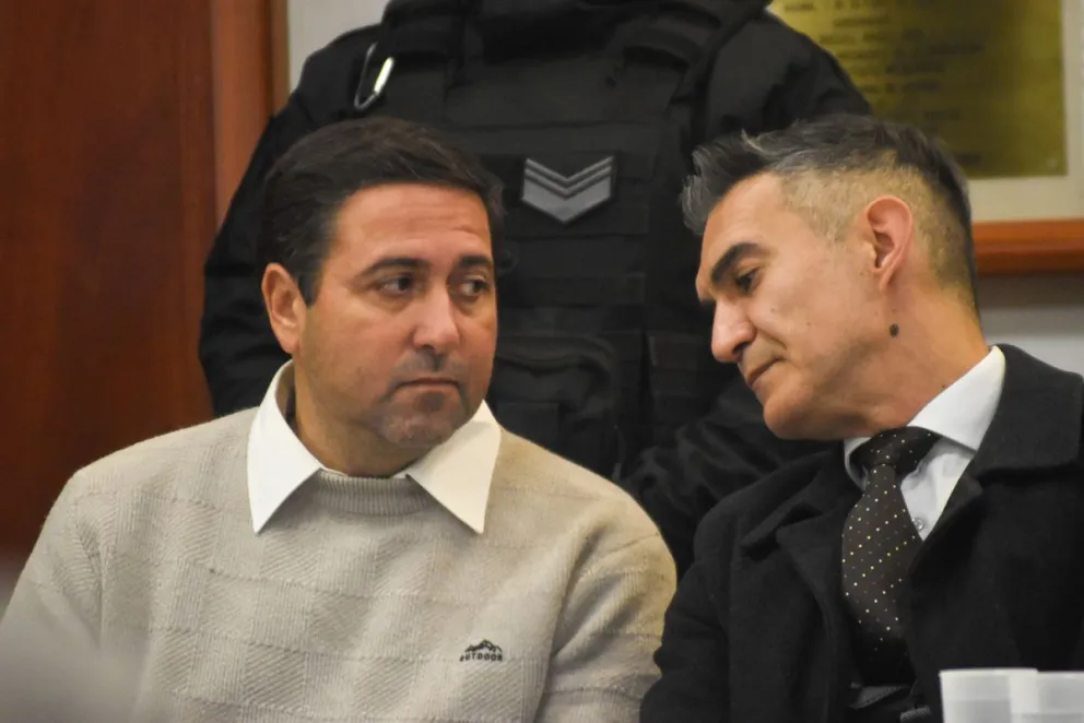 Andrés Leal, acusado de haber perpetrado 11 abusos a alumnas de las escuelas 146 y 6 de San Antonio Oeste. Fotos NoticiasNet. 