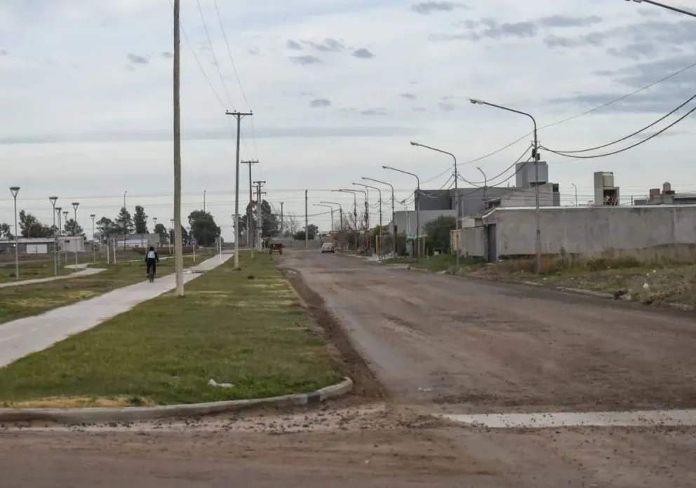 Así se veía el tramo de boulevard Ituzaingó y la calle Winter antes de la pavimentación integral. El defensor salió al cruce de la acusación ante la controversia del derecho de paso en calle de ripio. Foto NoticiasNet (archivo). 