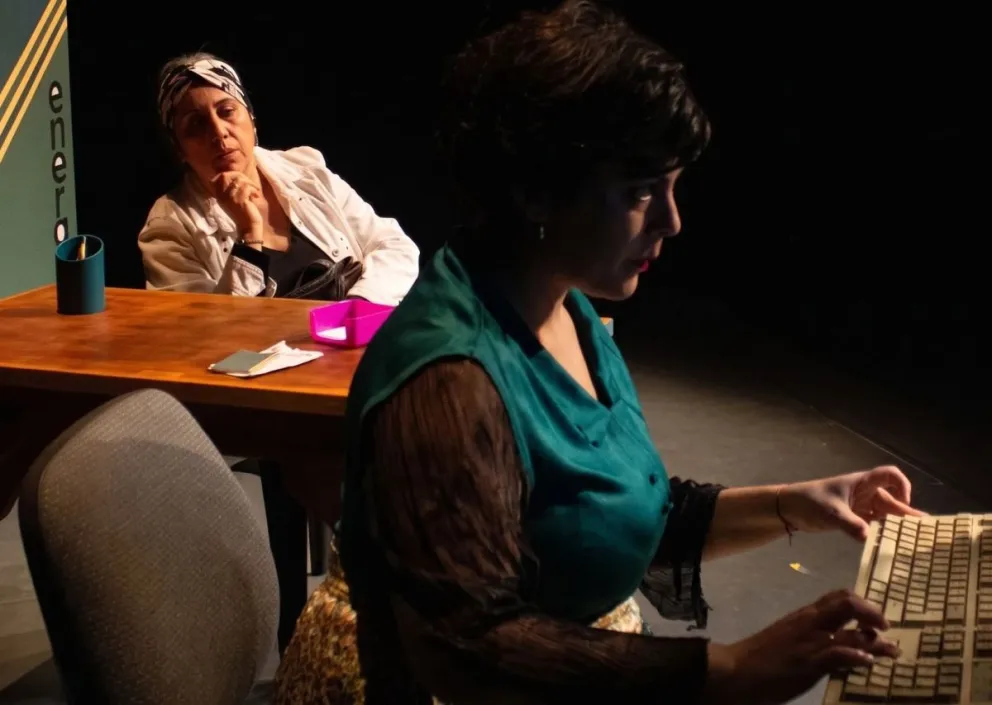 El teatro independiente viedmense renueva su cartelera con el regreso de "Cuánto vale una heladera". Foto: Prensa Teatro El Tubo.