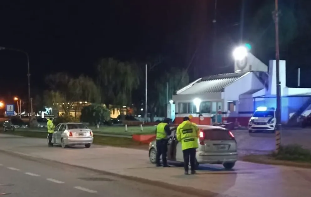 Destacamento Base 80 donde interceptaron al conductor de la Hilux, quien luego se comprobó el estado en que manejaba la camioneta. Foto gentileza.