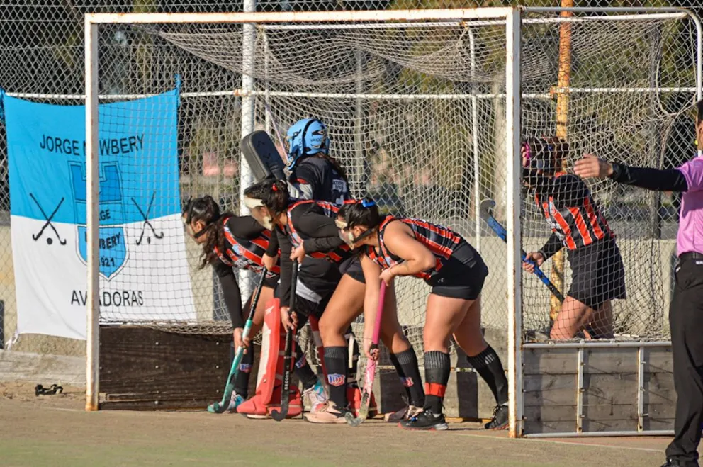 Nueva fecha del hockey de la Comarca. Foto: Emanuel Mirenghi. 