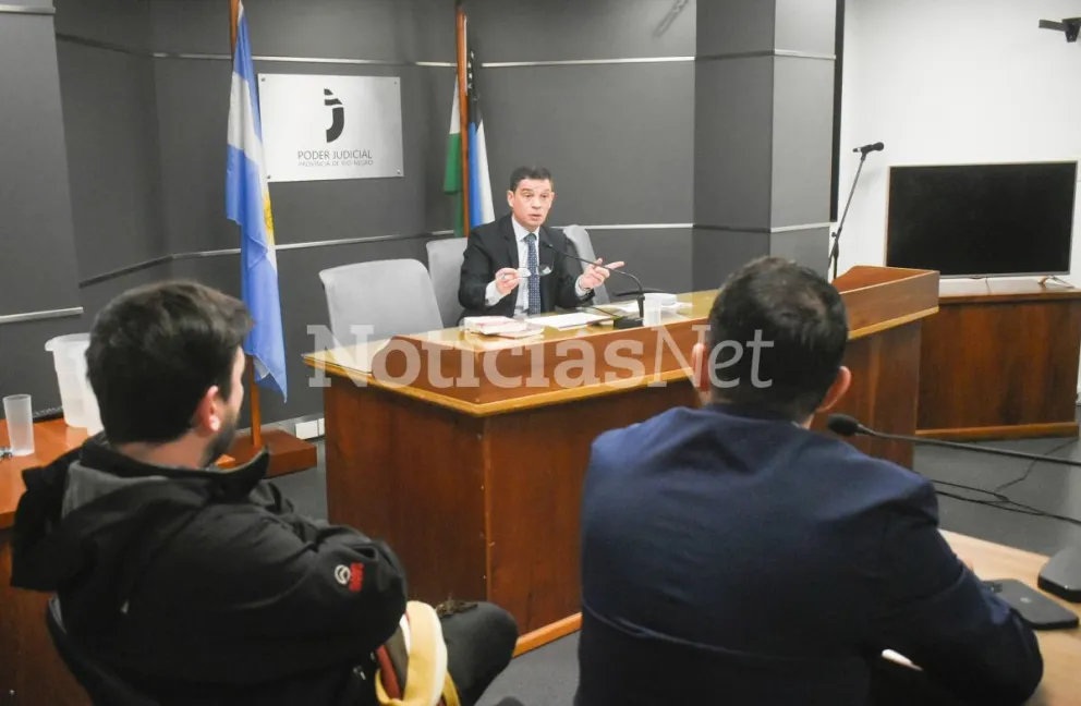El juez Guillermo González Sacco presidió la audiencia donde se debatió si el caso todavía puede continuar o no, debido a un pedido de "abandono de querella". Fotos NoticiasNet. 