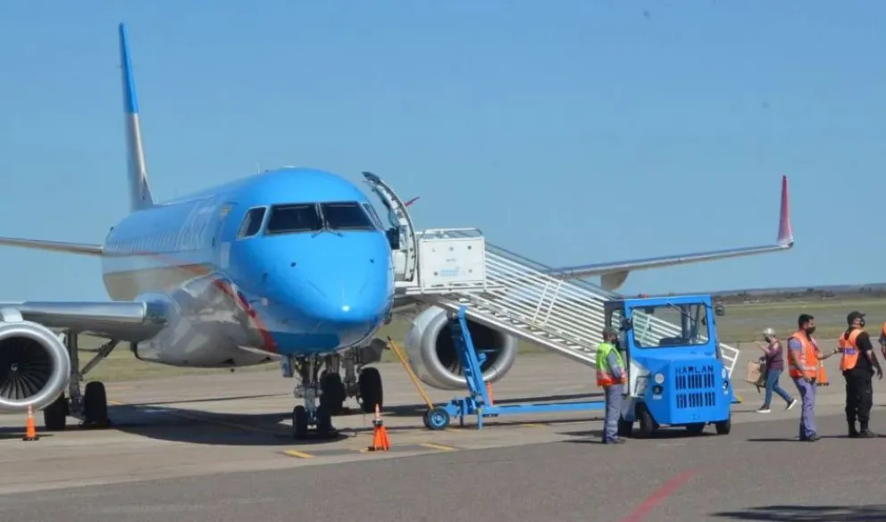 El éxito de este nuevo esquema no se medirá en los mostradores de Aeroparque, sino en la capacidad de la capital rionegrina para reconvertir su oferta. Foto: Archivo.