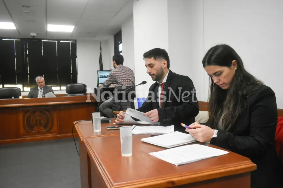Los fiscales Candela Sequeiros y Tomás Felipe García Soto enumeraron las pruebas para la formulación de cargos. Foto: NoticiasNet.