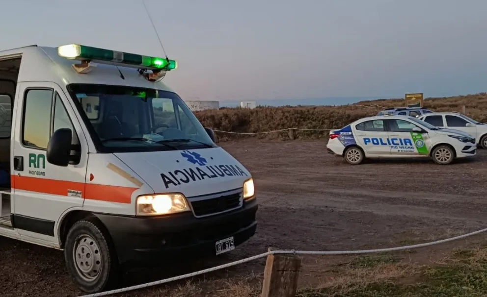 La ambulancia de El Cóndor se trasladó hacia la reserva faunística de La Lobería. Foto gentileza.