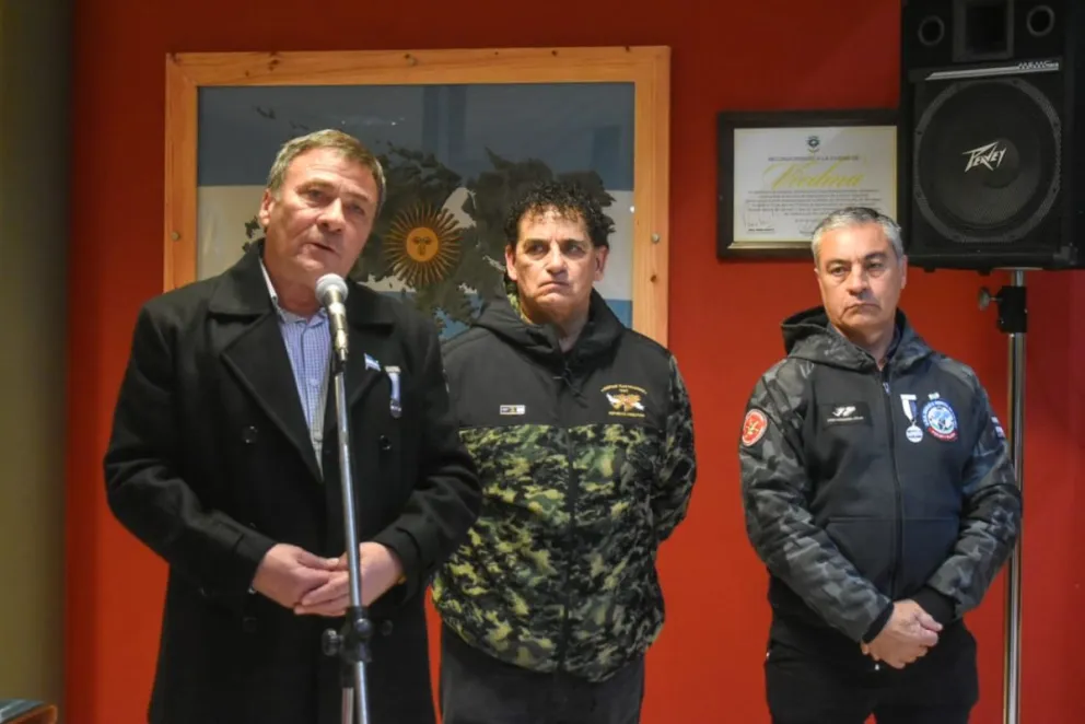 Los Veteranos de Malvinas, Jorge Torres, Julio César Herrera y Walter Liso. Foto: Vanesa Schwemmler para NoticiasNet.