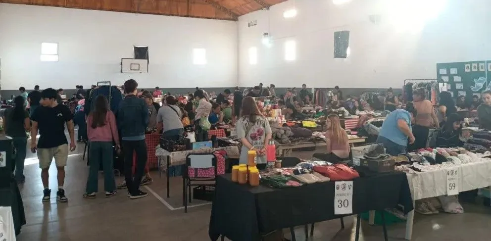 La feria comunitaria del barrio Zatti inicia su etapa itinerante este jueves. Foto NoticiasNet (archivo).