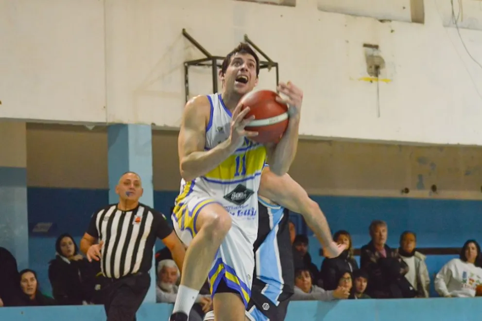 Triunfazo del griego en Viedma para soñar. Fotos: Emanuel Mirenghi.