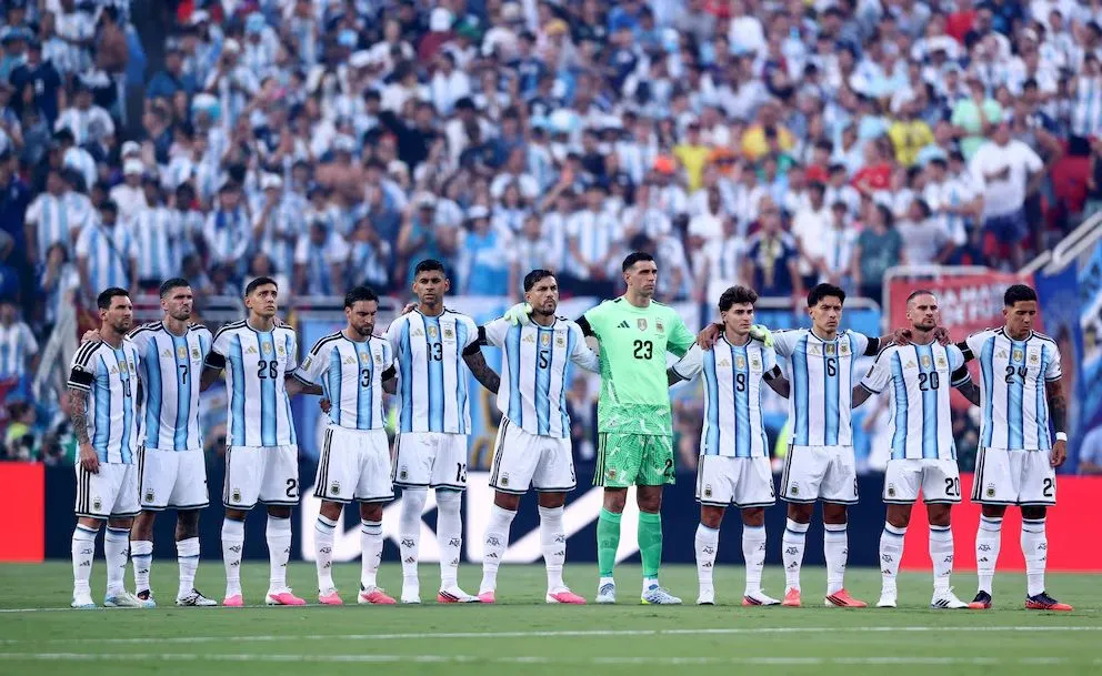 Argentina enfrentará a Inglaterra el miércoles por semifinales del Mundial 2026.