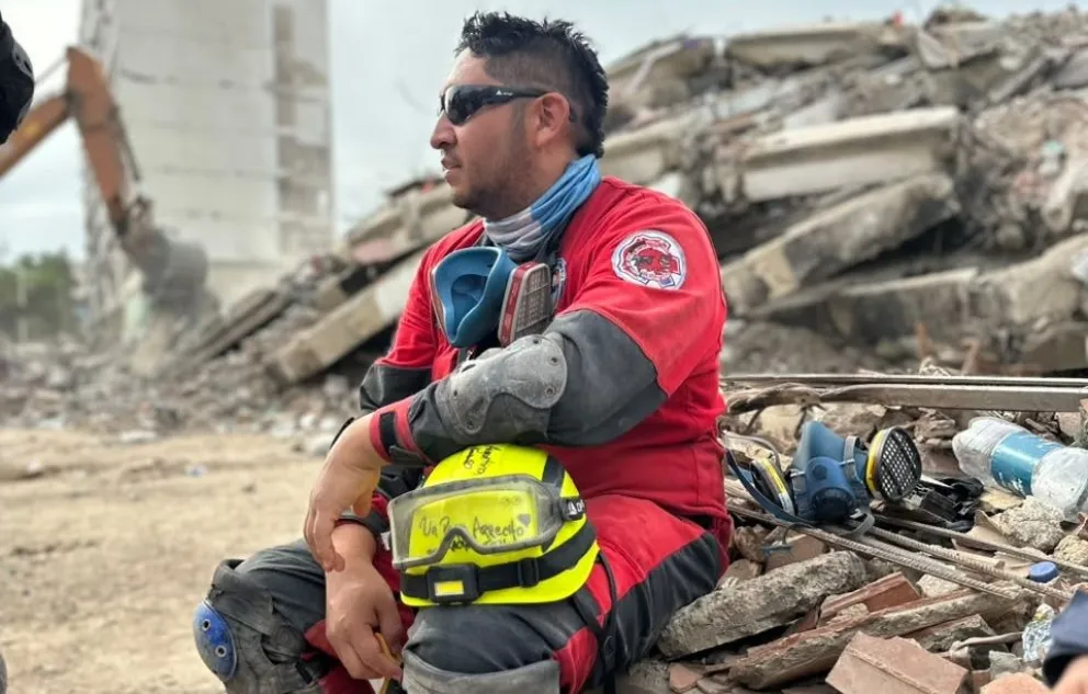 Fabricio Llanqueleo, bombero y brigadista de Fénix Unit oriundo de Valcheta, que concurrió hasta Venezuela por una misión humanitaria. Fotos: gentileza. 