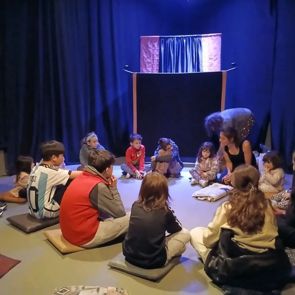 Este sábado llega una nueva edición de Ta Te Ti, con teatro, títeres y actividades participativas para las infancias. Foto: Gentileza.