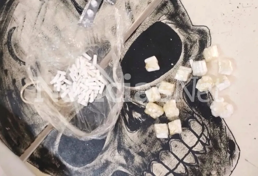 Así fueron encontrados los estupefacientes ocultos por un interno. 