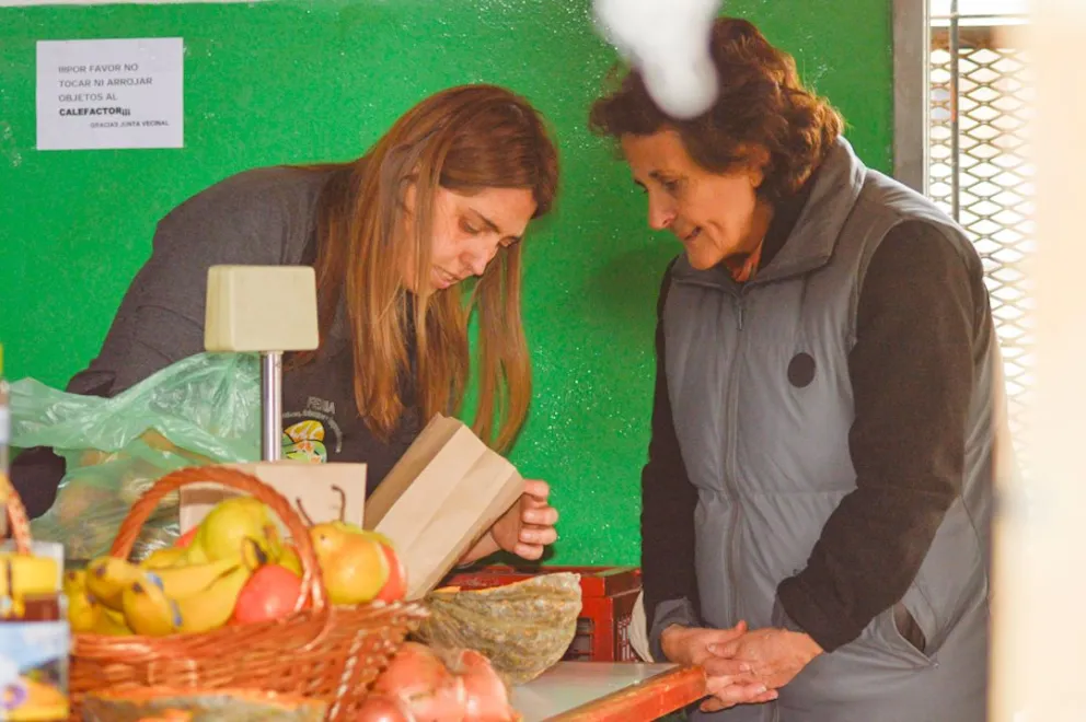 La unión entre la Cámara de Productores de Conesa y la Junta Vecinal del barrio Guido dejaron un saldo más que positivo. Fotos Emanuel Mirenghi para NoticiasNet. 