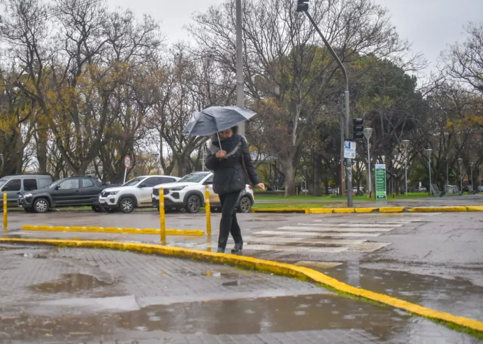 Tanto el Servicio Meteorológico Nacional como la Autoridad Interjurisdiccional de Cuencas prevén un descenso de las precipitaciones, aunque persistirán los vientos fuertes con ráfagas. Foto: Vanesa Schwemmler. 