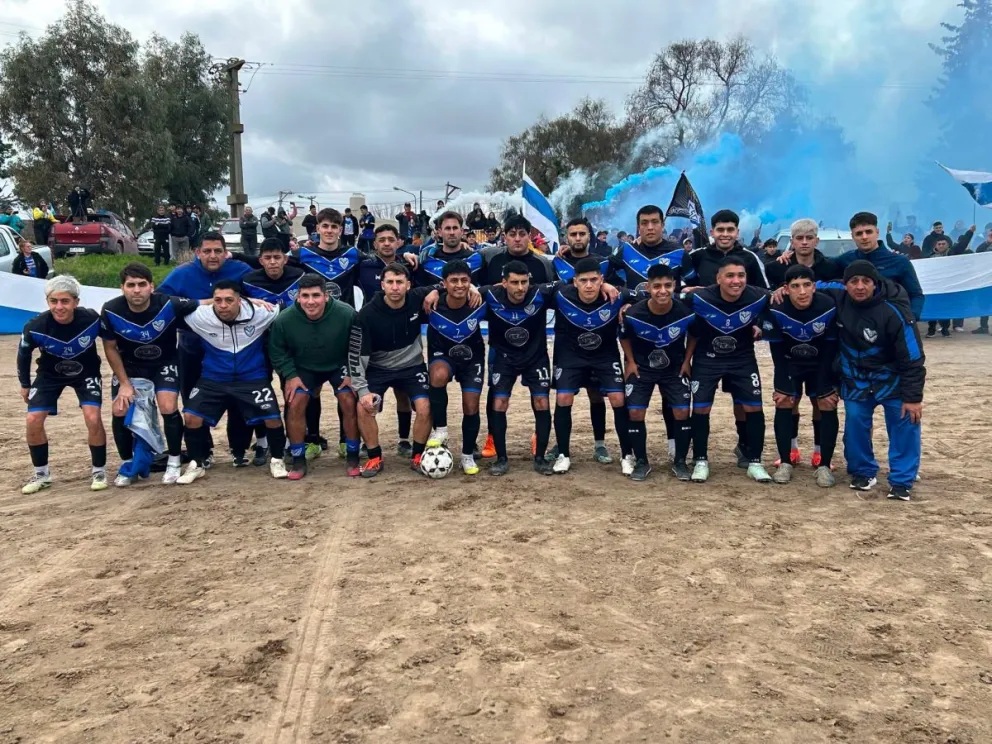 Club Villa Lynch, uno de los animadores de la gran final de Primera en el Fútbol Barrial de Patagones. Foto Facebook. 