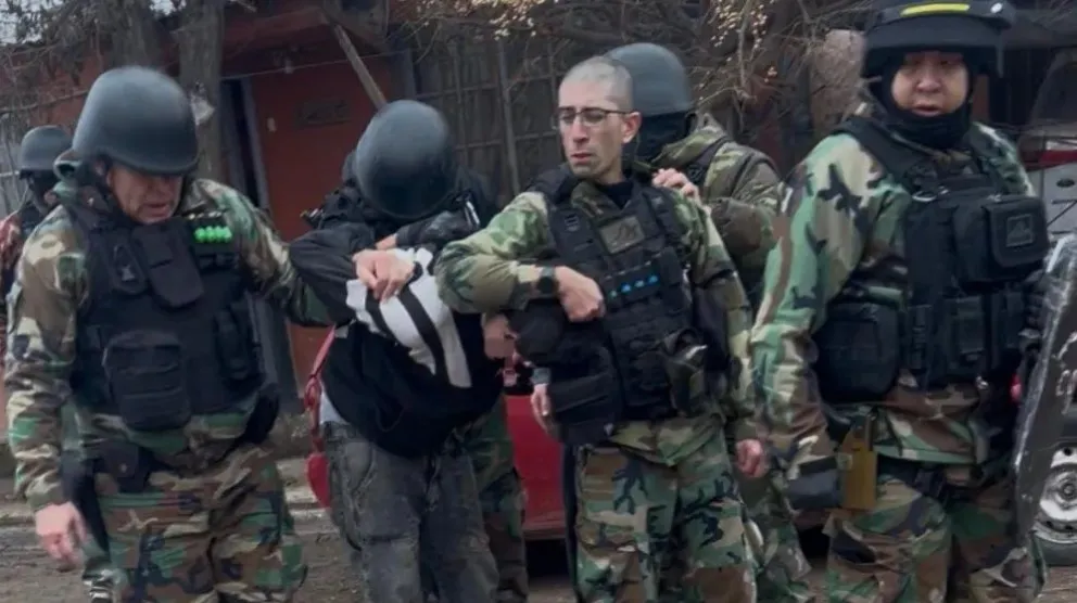 El joven permanecerá detenido durante cuatro meses, mientras avanza la investigación por los hechos de violencia de género, ocurridos en Choele Choele. Foto: 7 En Punto.
