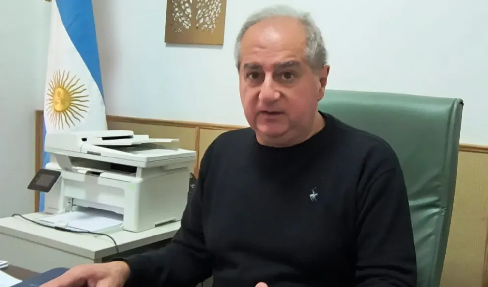 Marín Pérez Morando, Defensor del Pueblo de Viedma, en pleno proceso de recuperación tras una operación. 