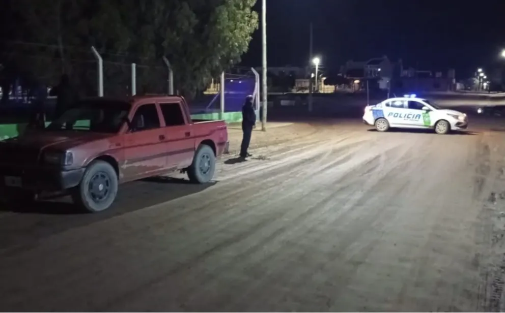 Camioneta robada en San Antonio Oeste y recuperada en Las Grutas. Foto Policía de Río Negro. 