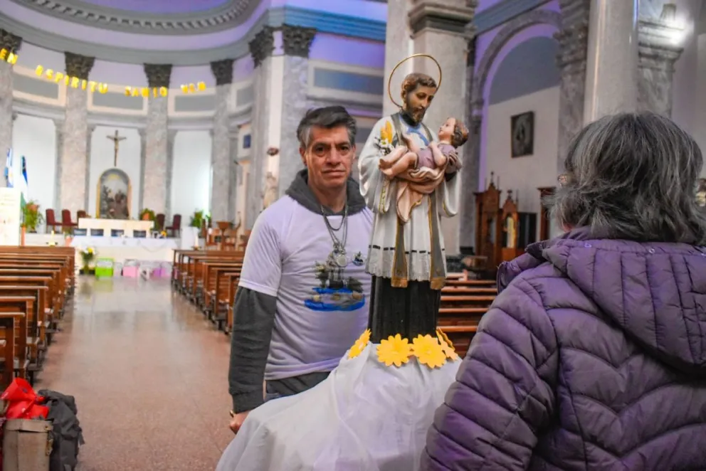 Hubo olla popular, misa y procesión, con un fuerte mensaje sobre la realidad social que viven los barrios.