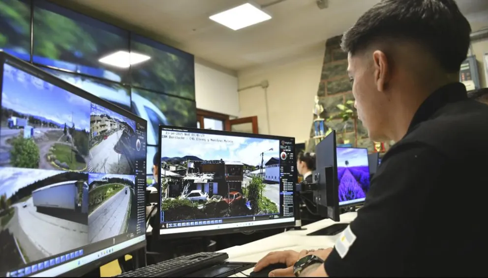 Más de 200 móviles ya operan conectados a un esquema de geolocalización, inteligencia artificial y alertas invisibles. Foto: Gentileza.