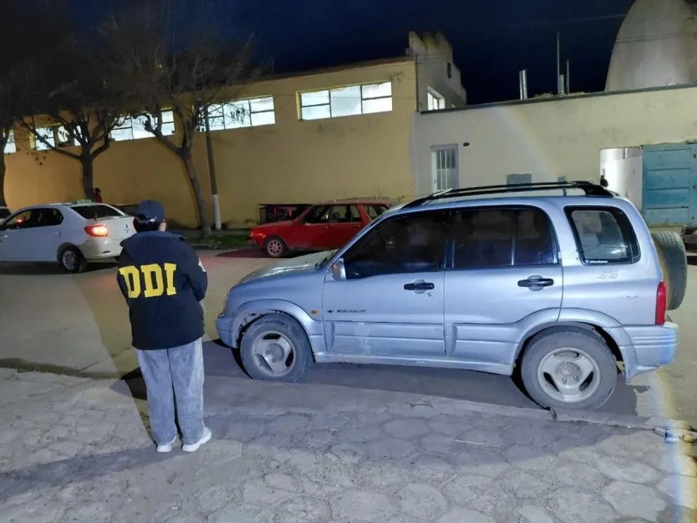 Camioneta secuestrada como parte del operativo de la Delegación Departamental de Investigaciones de Patagones. 