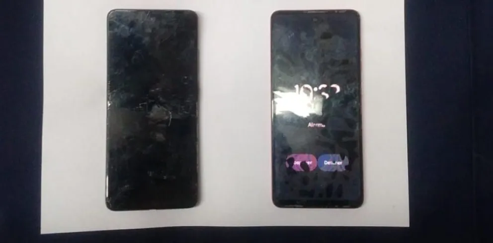 Teléfonos secuestrados por parte de la policía. 