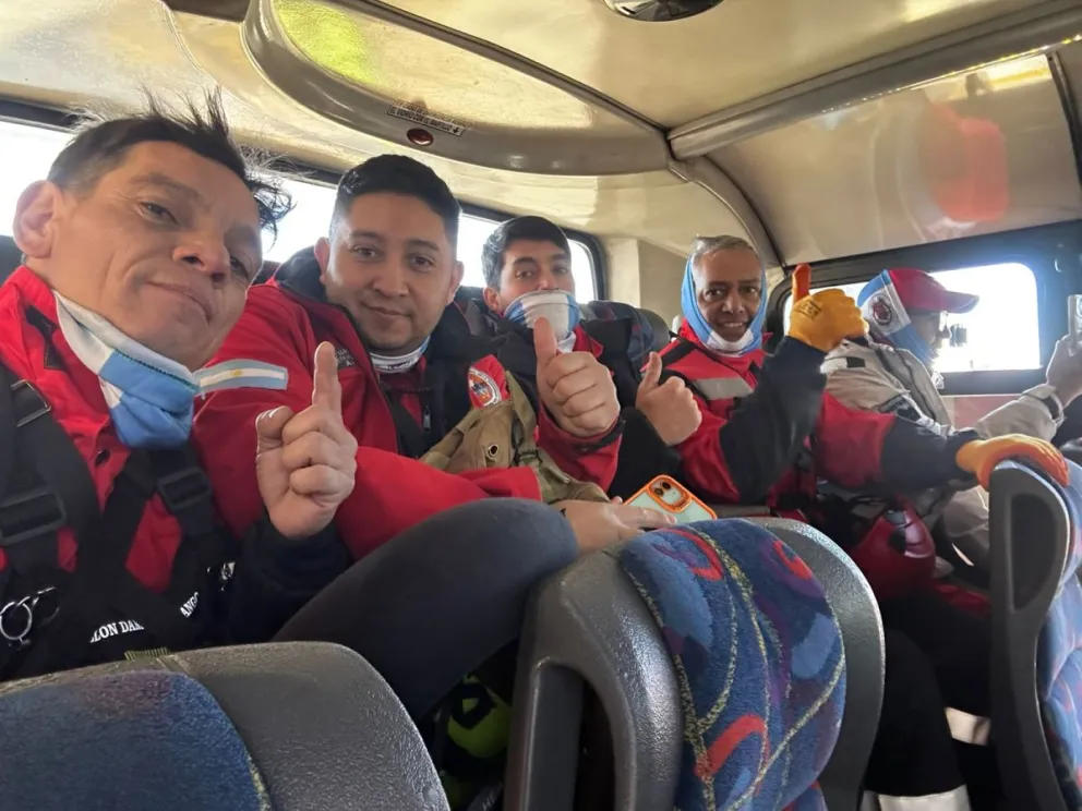 Al igual que en su misión a Venezuela, Quillón y Llanqueleo deberán costearse los gastos por cuenta propia y aguardan permisos laborales para viajar. 