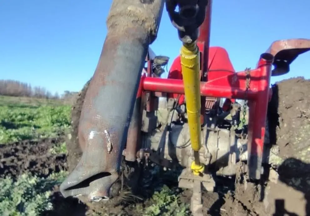La hoyadora utilizada en la construcción de pozos para la nueva plantación. Foto gentileza.