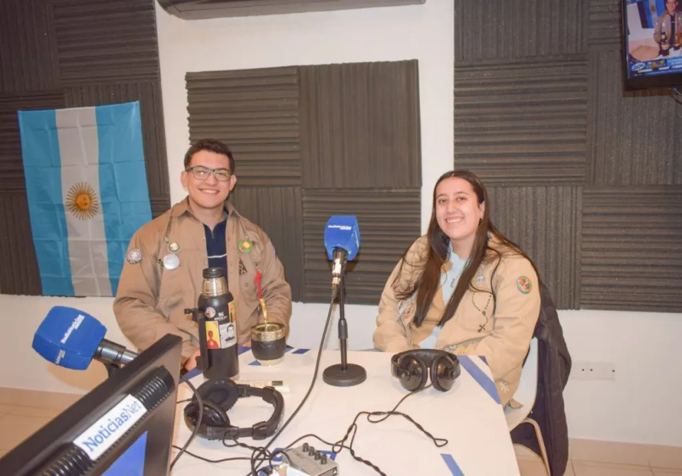 Julieta Kriger y Ezequiel Carreño, animadores y referentes del Batallón 34 “Francisco Geronazzo” de Viedma. Foto: Vanesa Schwemmler