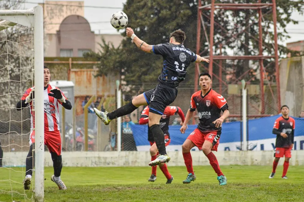 Parate indefinido para el fútbol barrial maragato. Foto archivo Emanuel Mirenghi. 