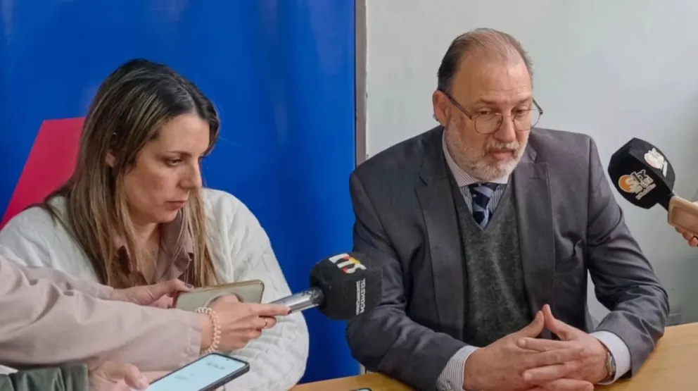 Los fiscales Daniela Montegrosso y Jorge Nessier durante la conferencia de prensa.