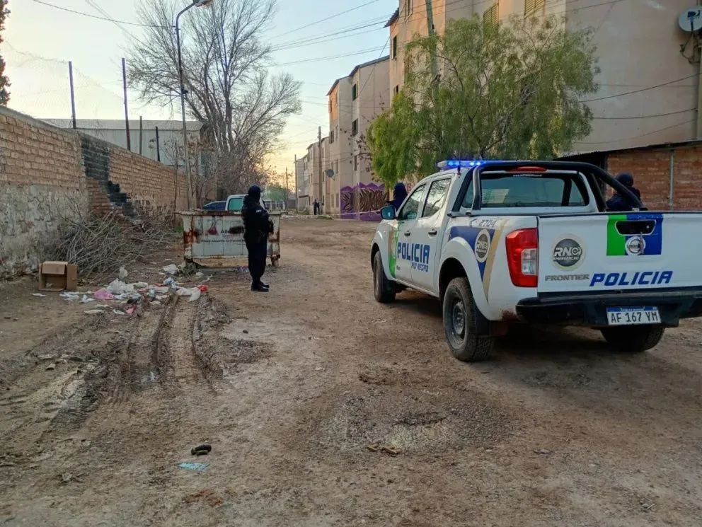 El hecho ocurrió durante la madrugada de este sábado en el barrio 60 Viviendas de Allen. Foto: gentileza.
