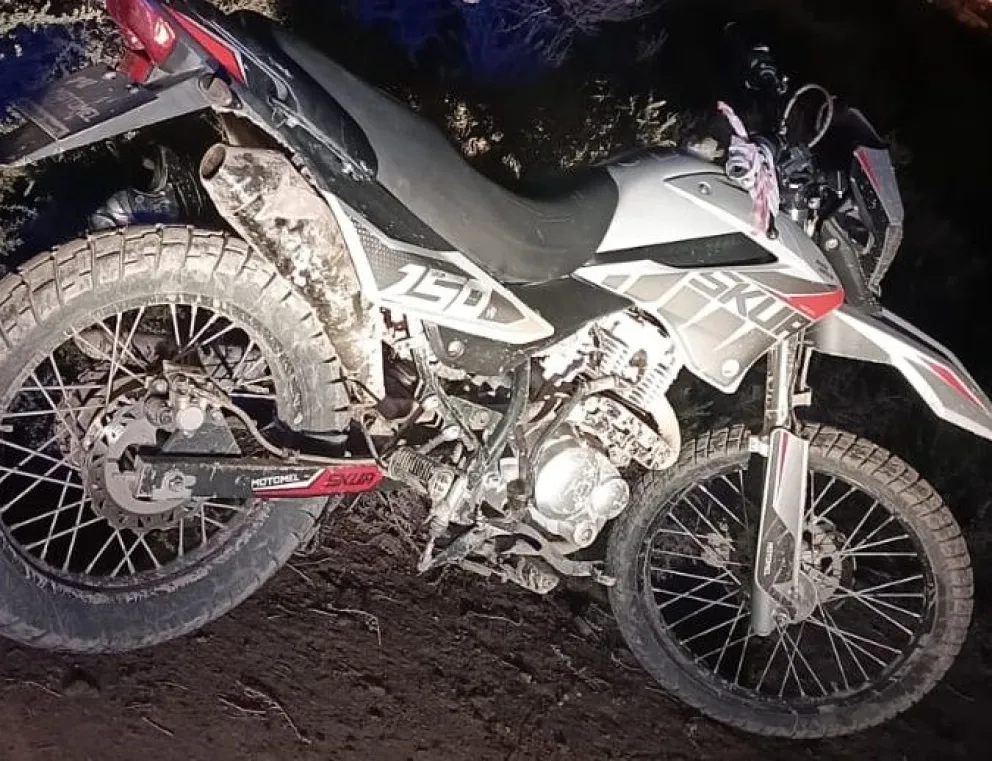 Moto robada que fue recuperada por la policía. 