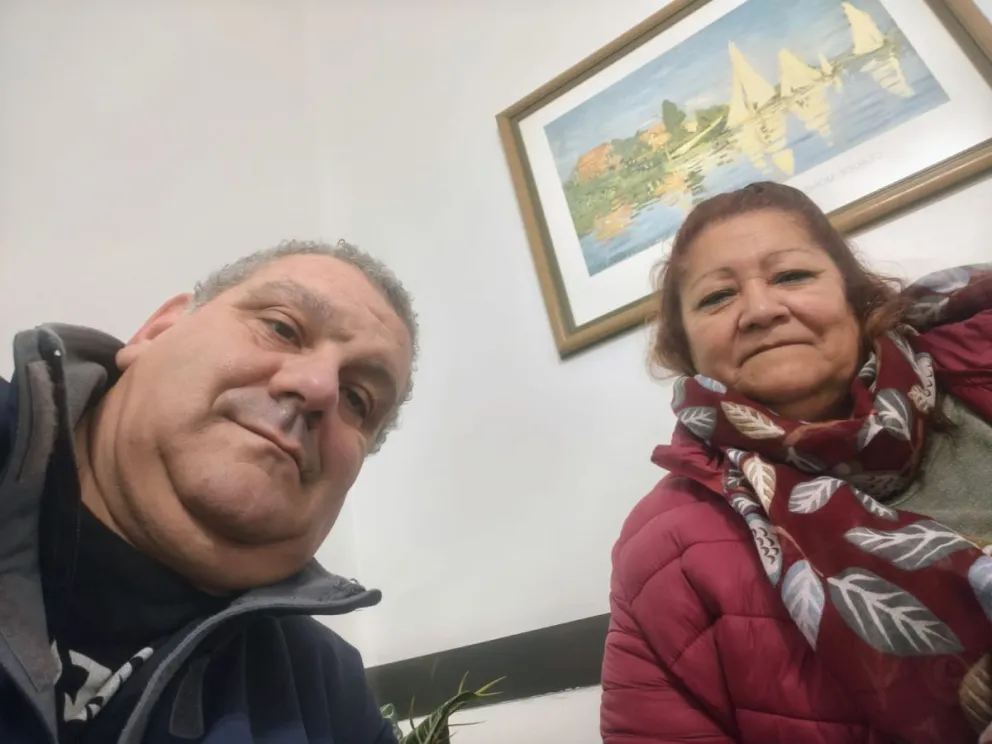 Alejandro Rega junto con su esposa, Simona, quien lo acompaña en todo momento - foto gentileza. 