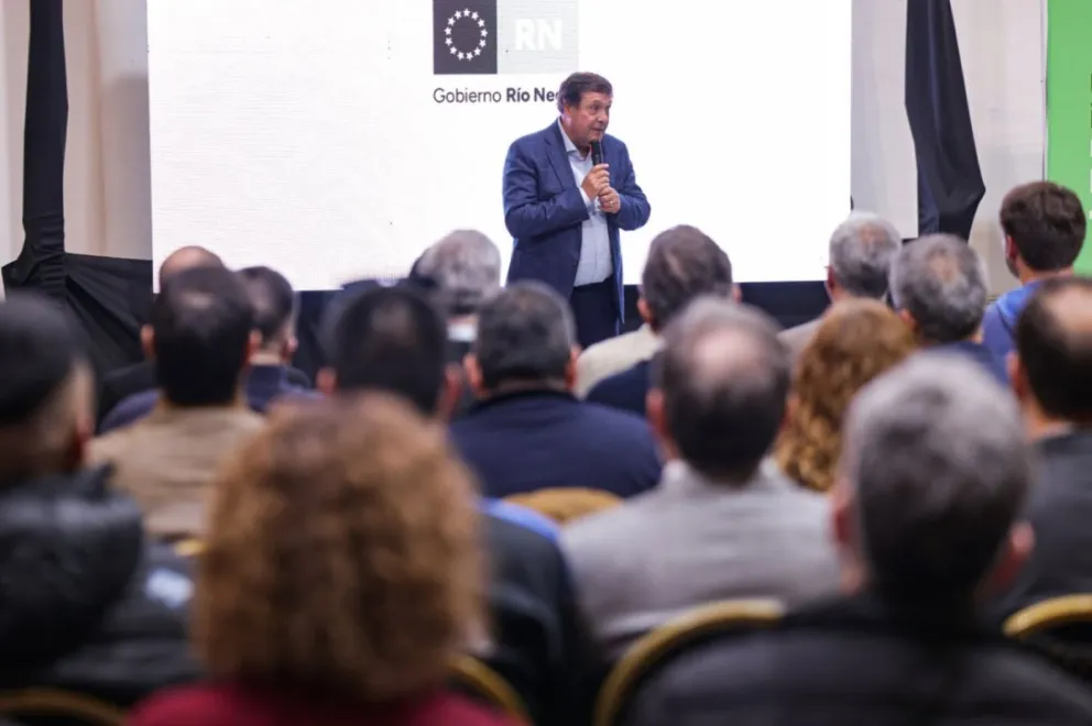 El funcionario dio precisiones sobre cómo Río Negro encarará el diagnóstico técnico, la búsqueda de financiamiento y la reactivación de obras paralizadas en las calzadas nacionales. Foto: Gobierno de Río Negro.