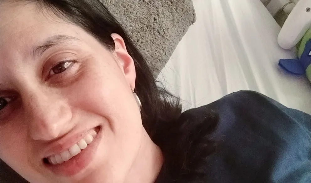 Mariana Soledad Herrera, repostera de Viedma que busca una mano solidaria de la comunidad. Fotos Instagram. 