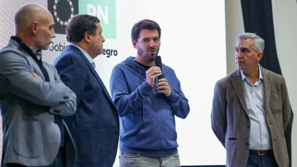 Buteler celebró la intervención provincial en las trazas viales y ponderó al Tren del Valle como la pieza faltante para el desarrollo del conglomerado. Foto: Gobierno de Río Negro.