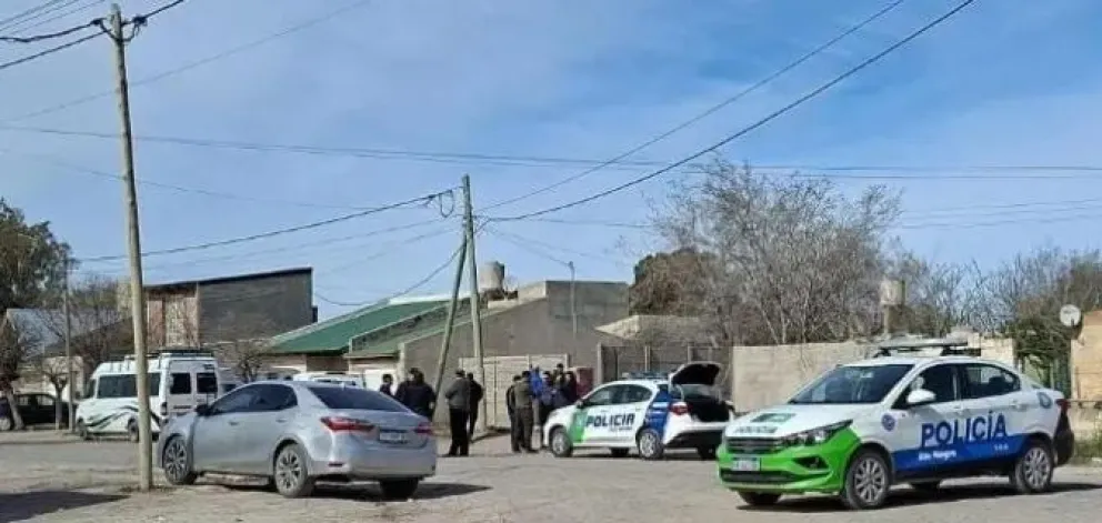 Muerte dudosa de un hombre en San Antonio Oeste que activó un protocolo de investigación. Fotos gentileza: Informativo Hoy. 