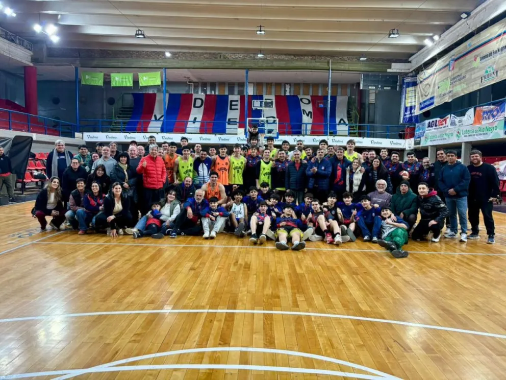 El plantel del Deportivo Viedma tuvo su primer entrenamiento oficial de cara a la Liga Argentina. Foto: prensa DV.