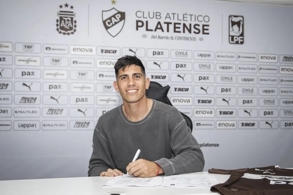 Bruno Sepúlveda, delantero de Viedma con pasado reciente en Banfield y con nuevas aspiraciones en El Calamar. Foto: Damián Marcovechio. Departamento de Prensa C.A. Platense
