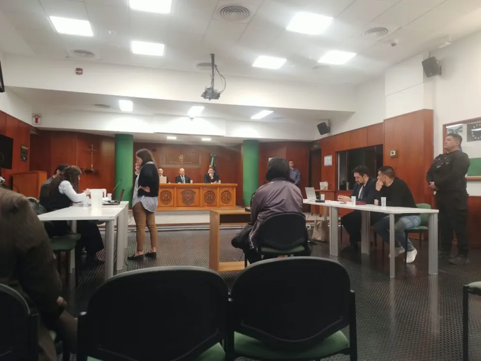 Contradicciones y tensión en el juicio en el Auditorio por los disparos contra policías en ese complejo habitacional. Foto Noticias.