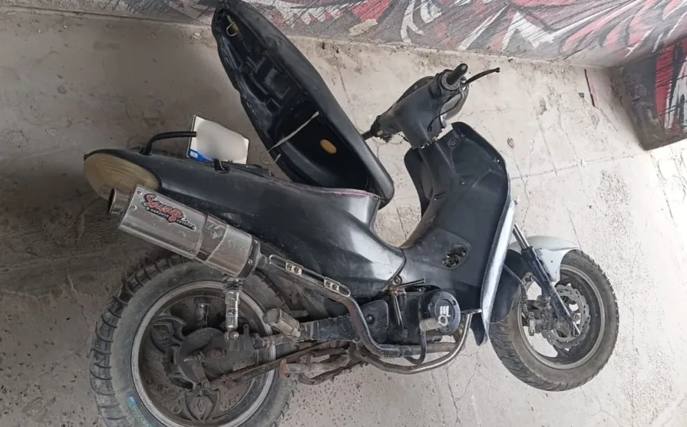 Moto secuestrada por una denuncia de robo ocurrido a fines de septiembre. Foto gentileza. 