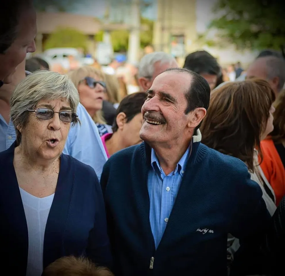 Tras conocerse la noticia, referentes de distintos espacios políticos manifestaron su cercanía y apoyo al mandatario provincial en este difícil momento. Foto: Gentileza. 