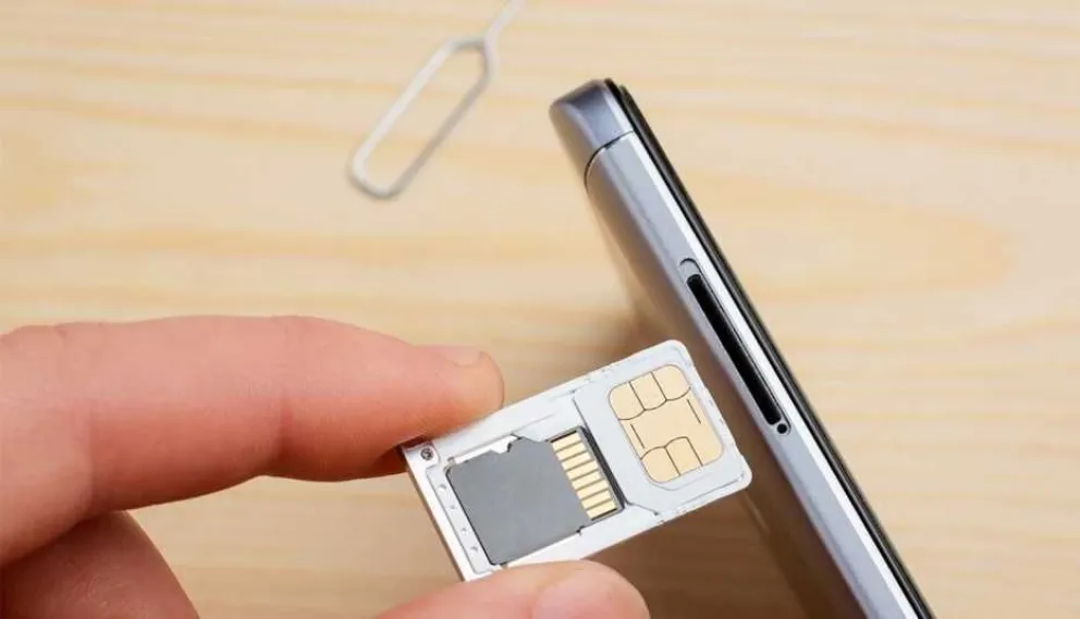 Le piratearon el chip del celular y luego le vaciaron la cuenta bancaria a una viedmense. Foto Web. 