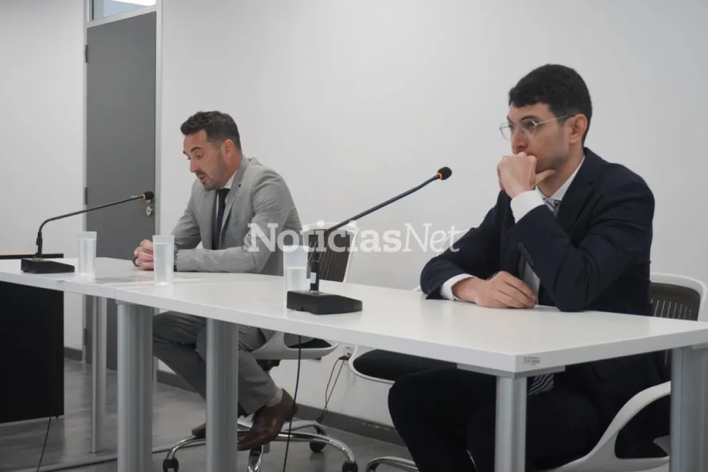 Los defensores Pulichino y Castro en el medio de la audiencia suspendida Fotos: NoticiasNet. 