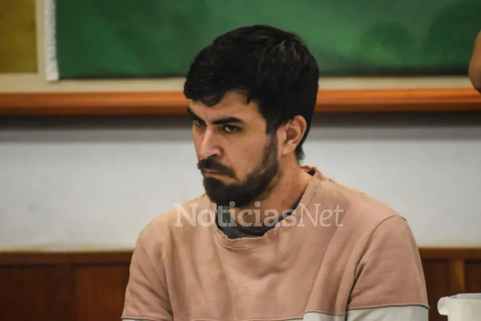 Emanuel Olivares irá a juicio por jurado tras matar a Gerardo Romero en agosto de 2025. La alevosía, con más de 20 puñaladas sobre el cuerpo, será uno de los puntos de controversia y podría recibir más de 12 años de cárcel. Fotos NoticiasNet. 